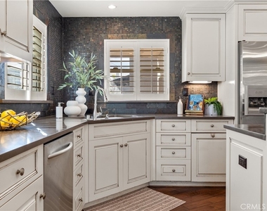 1077 10th Street - Photo Thumbnail 11