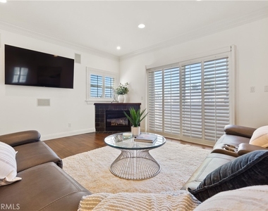 1077 10th Street - Photo Thumbnail 53
