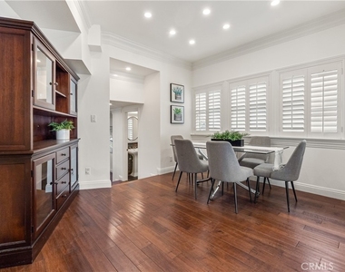 1077 10th Street - Photo Thumbnail 13