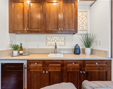 1077 10th Street - Photo Thumbnail 54