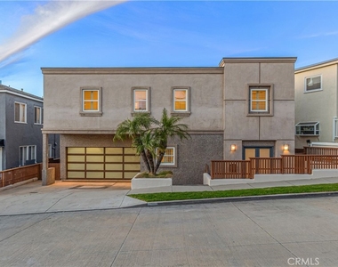 1077 10th Street - Photo Thumbnail 52