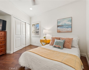 1077 10th Street - Photo Thumbnail 32