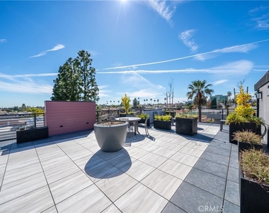 150 S Oak Knoll Avenue - Photo Thumbnail 19