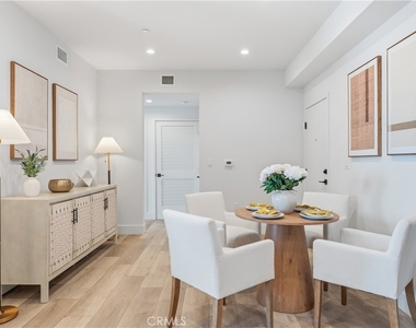 150 S Oak Knoll Avenue - Photo Thumbnail 2
