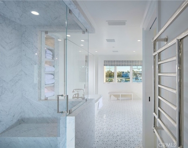 14 Beacon Bay - Photo Thumbnail 20