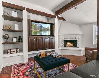 52 Emerald Bay - Photo Thumbnail 11