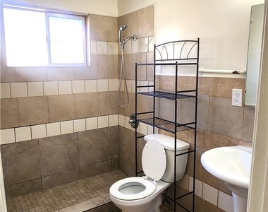 6963 Tamarisk Avenue - Photo Thumbnail 3