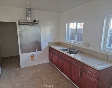 118 Fano Street - Photo Thumbnail 4