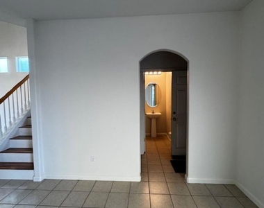 8224 Shay Cir - Photo Thumbnail 18