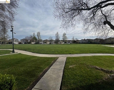 8224 Shay Cir - Photo Thumbnail 2