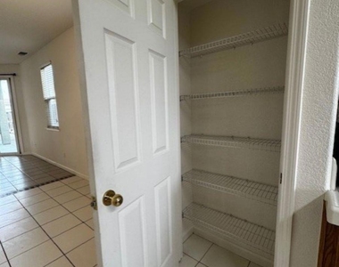 8224 Shay Cir - Photo Thumbnail 12