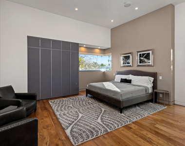 623 N Edinburgh Avenue - Photo Thumbnail 28