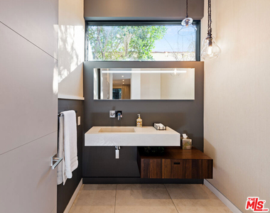 623 N Edinburgh Avenue - Photo Thumbnail 14