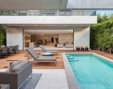 623 N Edinburgh Avenue - Photo Thumbnail 1