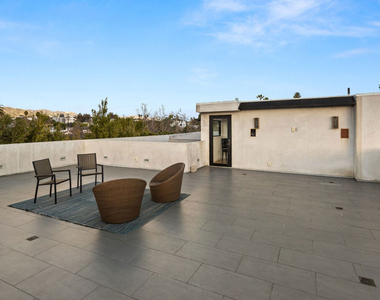 623 N Edinburgh Avenue - Photo Thumbnail 33