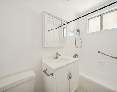 2038 S Holt Avenue - Photo Thumbnail 10