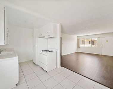 2038 S Holt Avenue - Photo Thumbnail 4