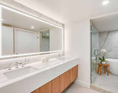 350 N Palm Drive - Photo Thumbnail 14