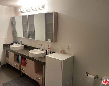 1234 Wilshire Boulevard - Photo Thumbnail 10