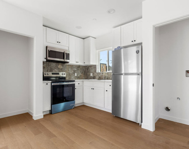 15838 Chatsworth Street - Photo Thumbnail 6