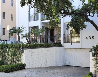 435 N Palm Drive - Photo Thumbnail 1