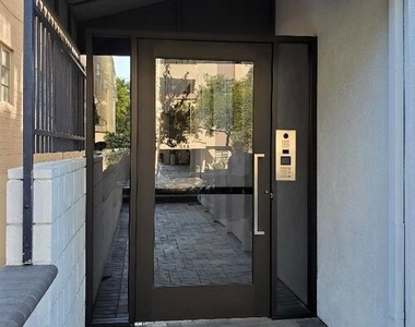 435 N Palm Drive - Photo Thumbnail 2