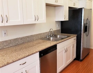 435 N Palm Drive - Photo Thumbnail 9