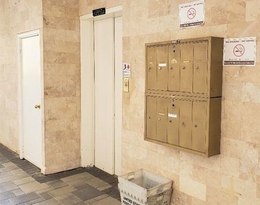 435 N Palm Drive - Photo Thumbnail 4