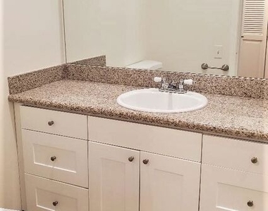 435 N Palm Drive - Photo Thumbnail 15