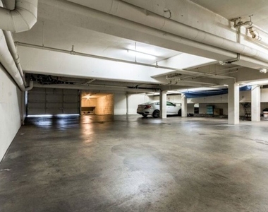 435 N Palm Drive - Photo Thumbnail 19