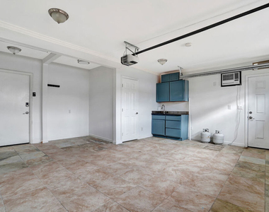 5155 Densmore Avenue - Photo Thumbnail 41
