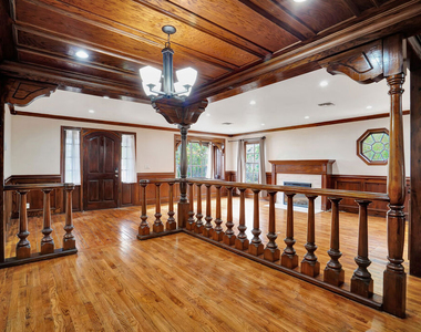 5155 Densmore Avenue - Photo Thumbnail 8