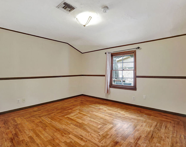 5155 Densmore Avenue - Photo Thumbnail 15