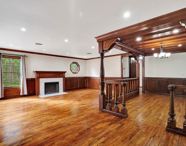 5155 Densmore Avenue - Photo Thumbnail 2