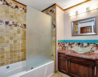 5155 Densmore Avenue - Photo Thumbnail 11