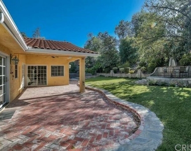 4949 Palomar Drive - Photo Thumbnail 4