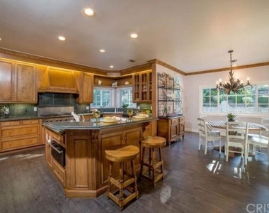 4949 Palomar Drive - Photo Thumbnail 23