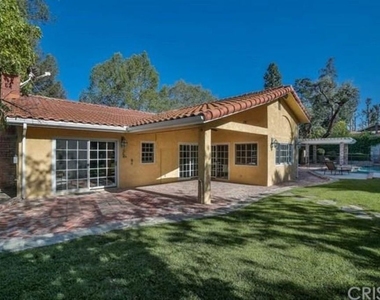 4949 Palomar Drive - Photo Thumbnail 5