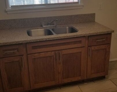 1414 W 25th Street - Photo Thumbnail 2