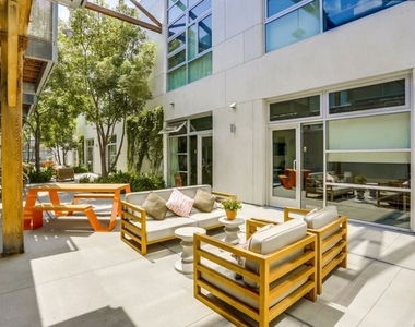 527 Molino Street - Photo Thumbnail 18