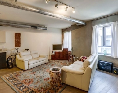 527 Molino Street - Photo Thumbnail 3