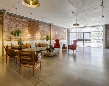 527 Molino Street - Photo Thumbnail 13
