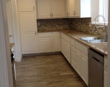 216 S Rexford Drive - Photo Thumbnail 3
