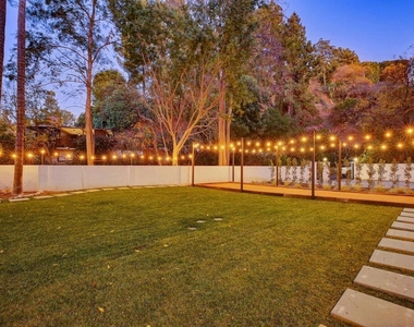 2570 Nichols Canyon Road - Photo Thumbnail 40