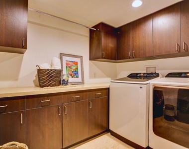 2570 Nichols Canyon Road - Photo Thumbnail 29