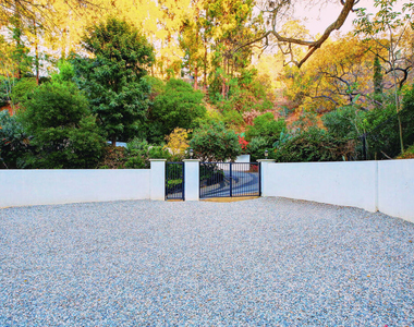 2570 Nichols Canyon Road - Photo Thumbnail 41