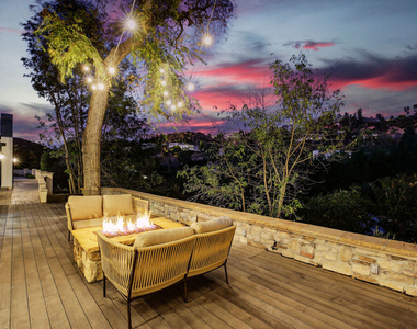 2570 Nichols Canyon Road - Photo Thumbnail 35