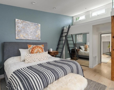 1370 Neptune - Photo Thumbnail 11
