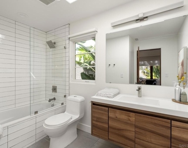 1370 Neptune - Photo Thumbnail 12