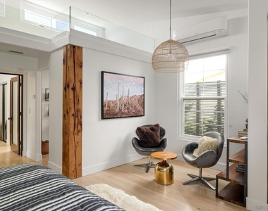 1370 Neptune - Photo Thumbnail 13
